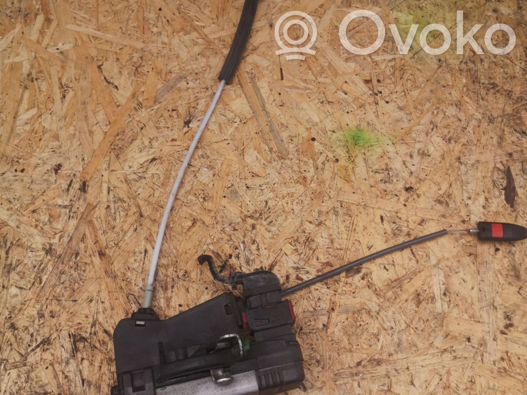 Opel Zafira A Front door lock 
