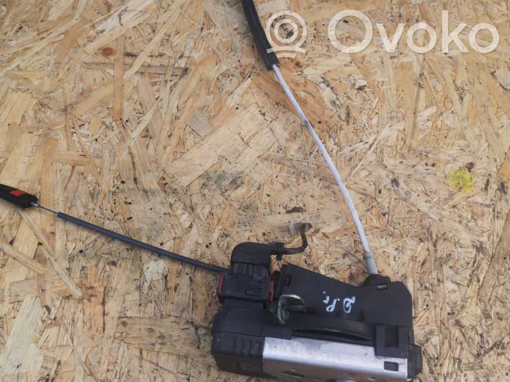 Opel Zafira A Front door lock 