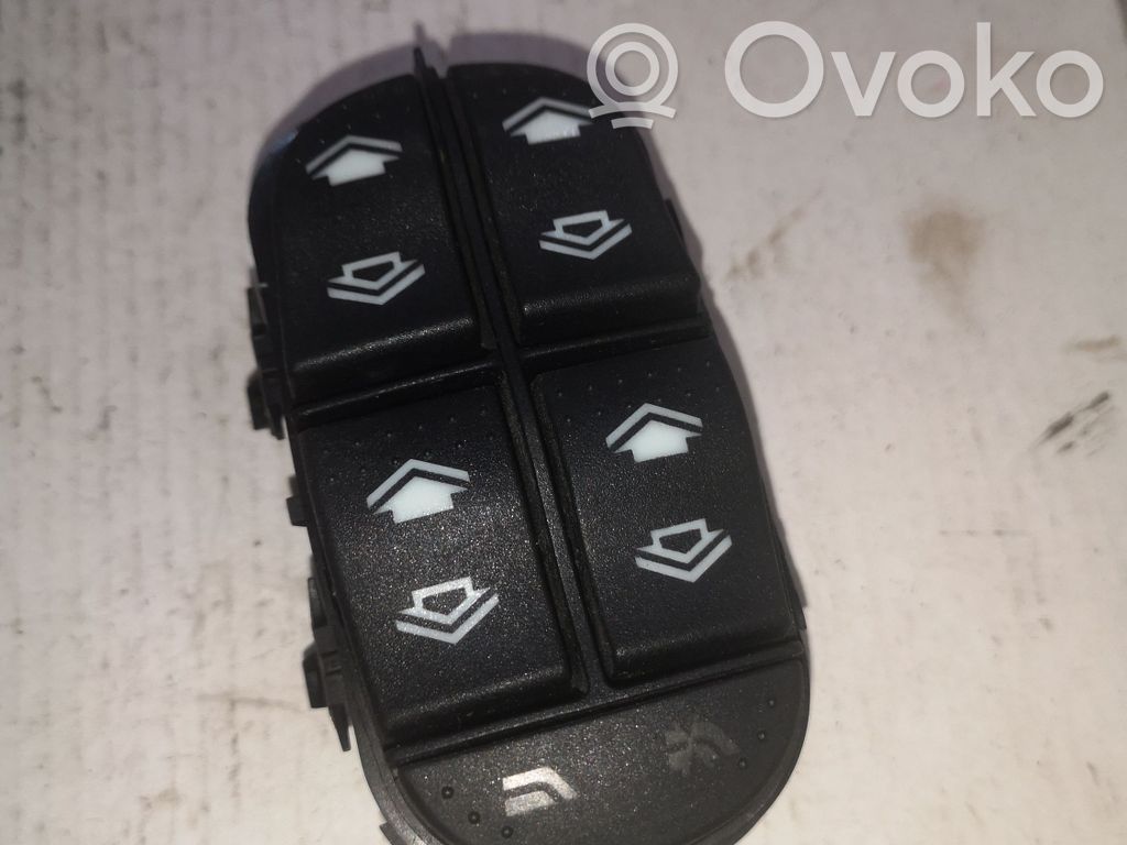 Ford Focus Electric window control switch 