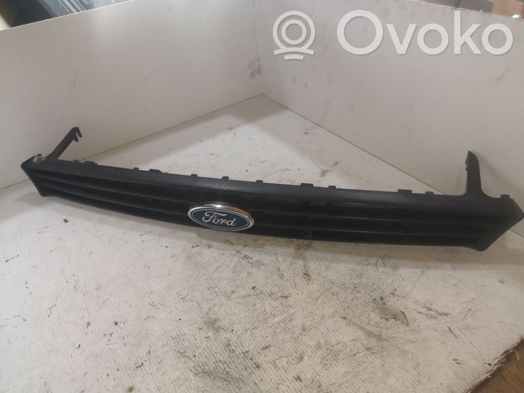 Ford Focus Front bumper upper radiator grill 
