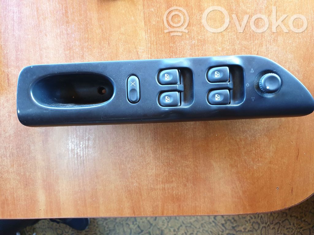 Renault Laguna I Electric window control switch 