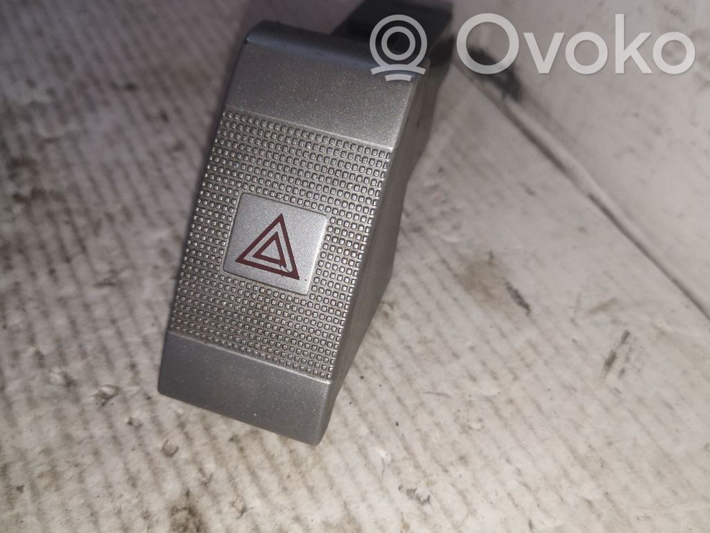 KIA Carnival Hazard light switch 