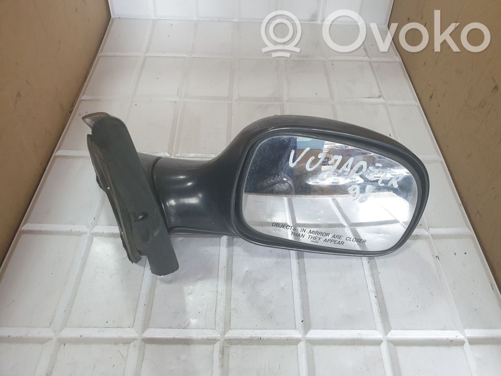 Chrysler Voyager Front door electric wing mirror 