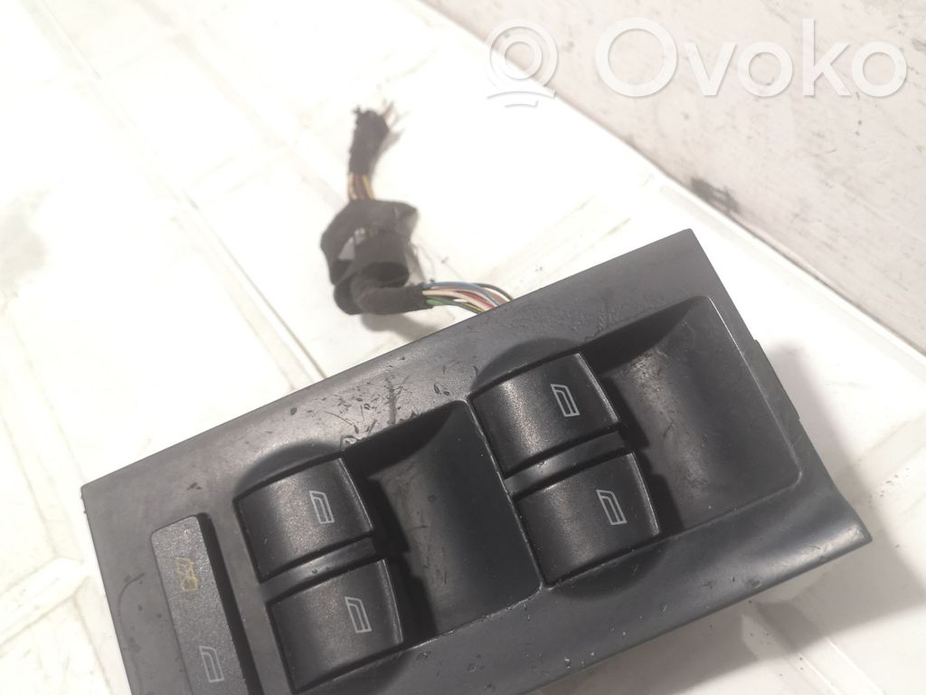 Audi A6 S6 C5 4B Electric window control switch 