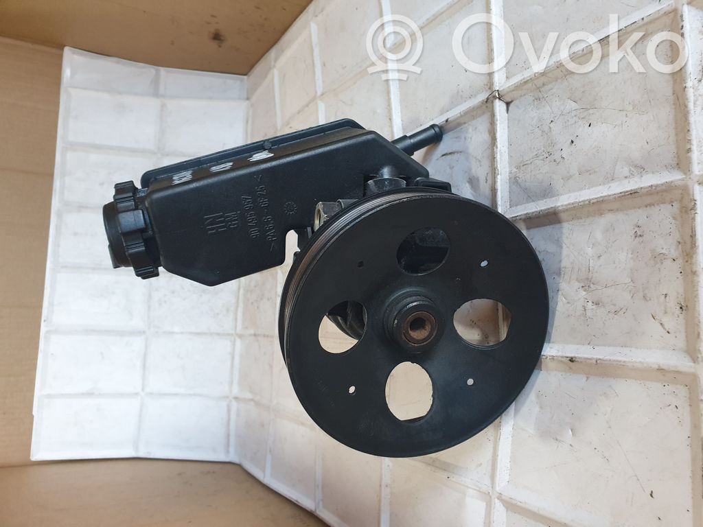 Opel Vectra B Power steering pump 
