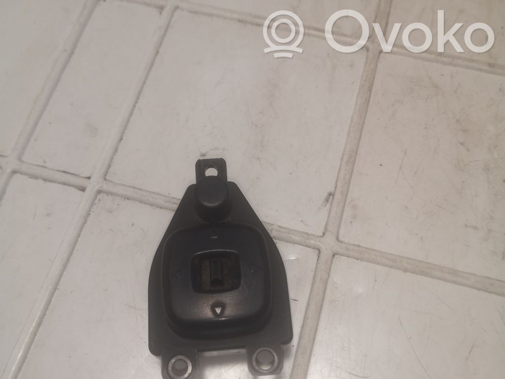 Mazda 2 Wing mirror switch 