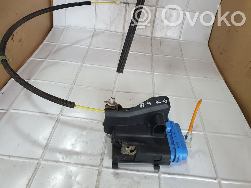 Audi A4 S4 B5 8D Takaoven lukko 