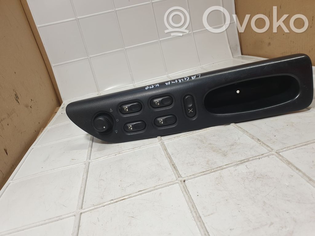 Renault Laguna I Electric window control switch 