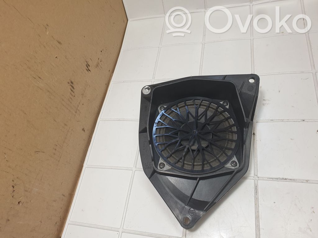 Citroen C3 Garsiakalbis (-iai) priekinėse duryse 