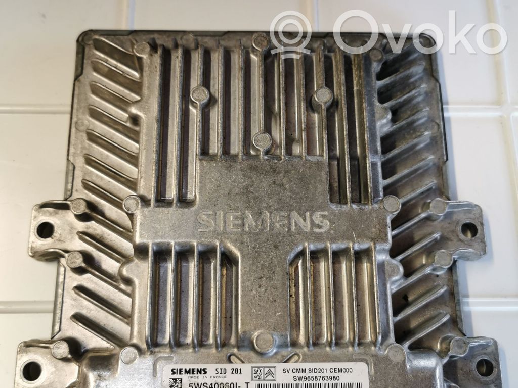 Peugeot 607 Engine control unit/module 