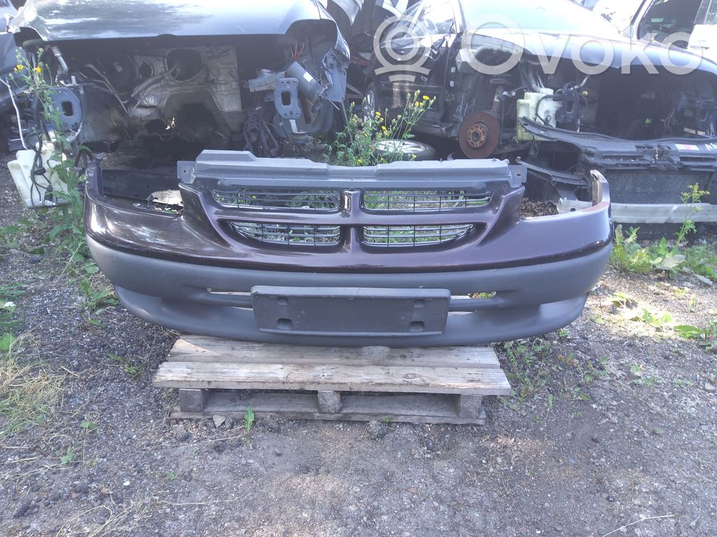 Chrysler Voyager Parachoques delantero 