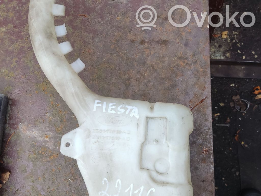Ford Fiesta Logu šķidruma tvertne 