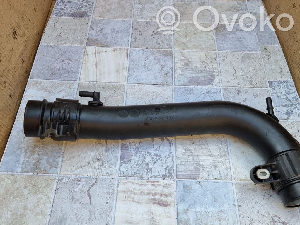 Ford B-MAX Intercooler air channel guide 