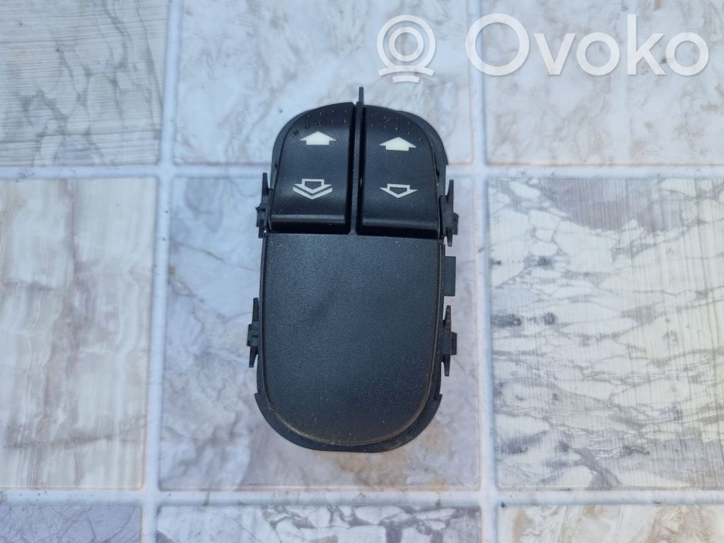 Ford Focus Electric window control switch 