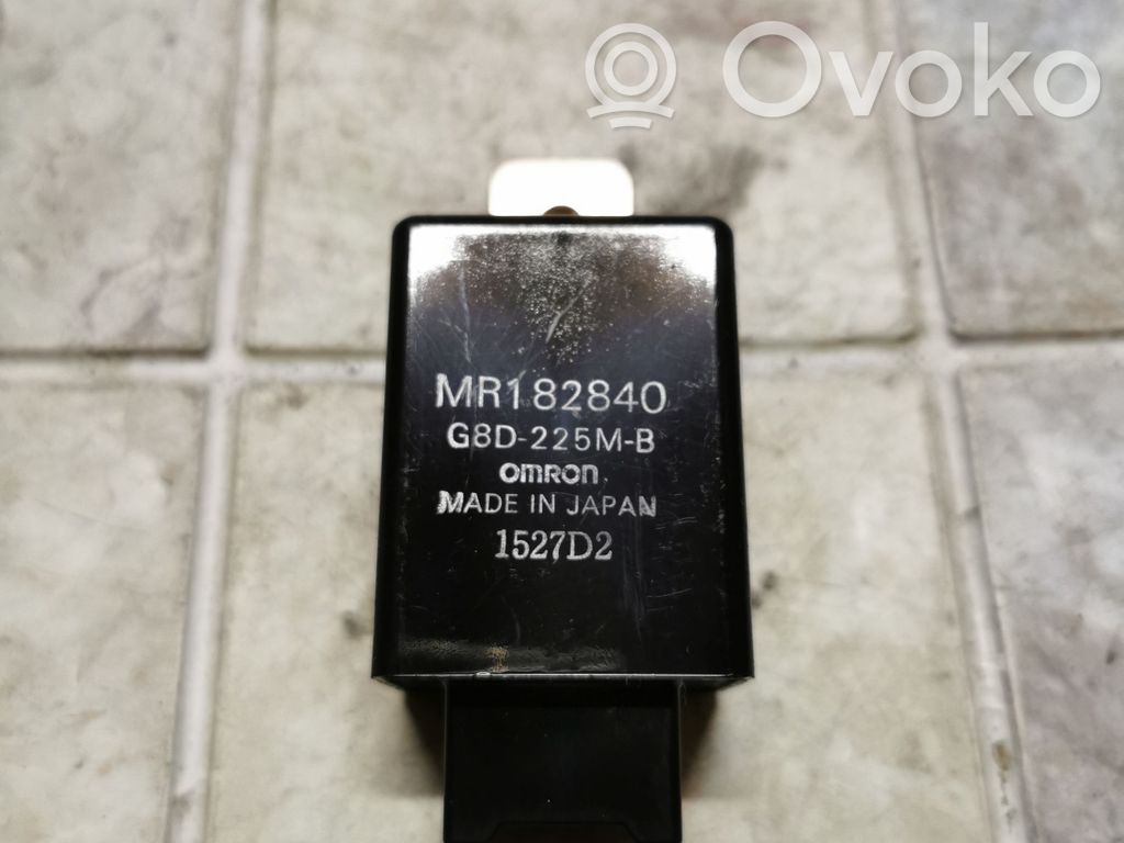 Mitsubishi Galant Lasinpyyhkimen ajastuksen rele 