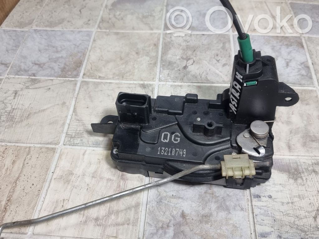 Opel Astra H Front door lock 