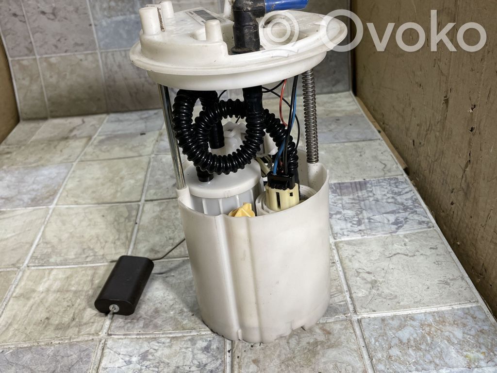 Opel Corsa D Polttoainesäiliön pumppu 