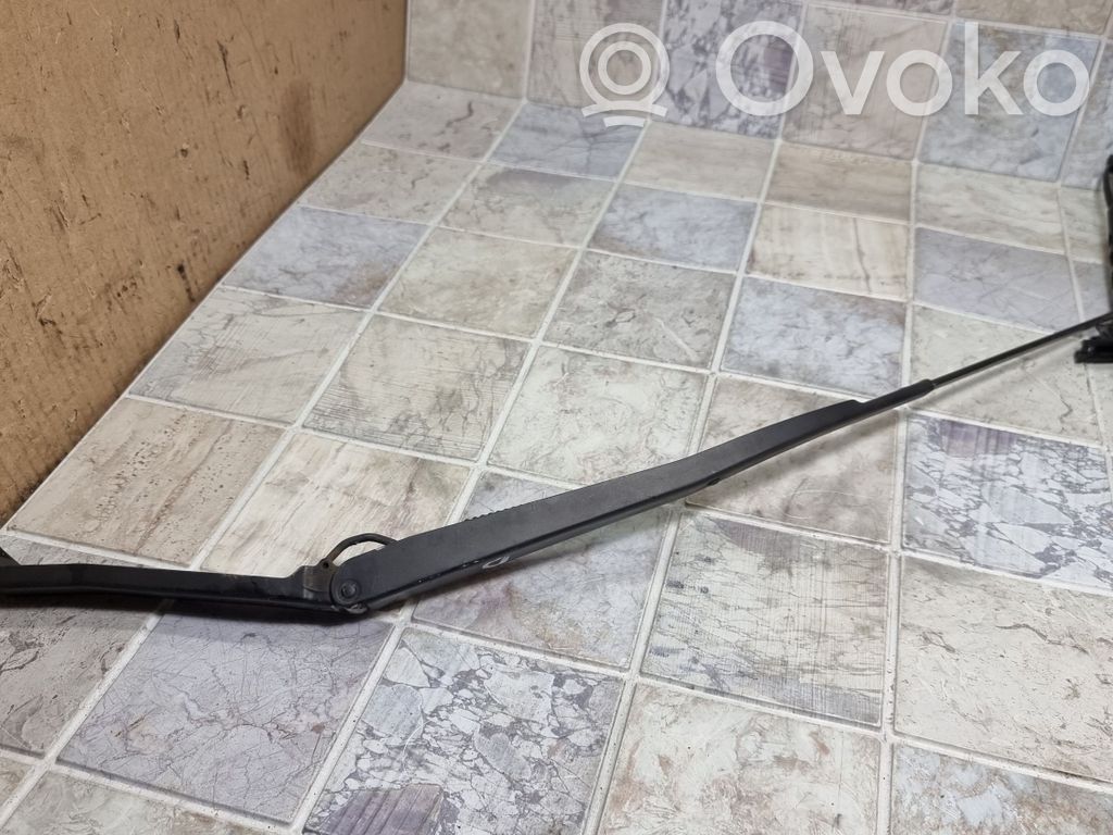 Mazda 6 Windshield/front glass wiper blade 