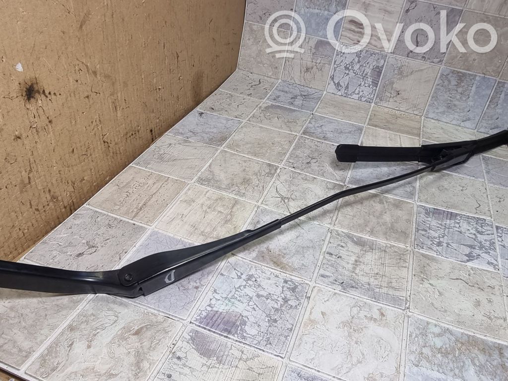BMW X1 E84 Ramię wycieraczki szyby przedniej / czołowej 