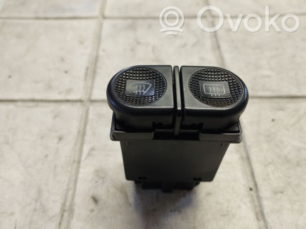 Windscreen/window heater switch   7M095962