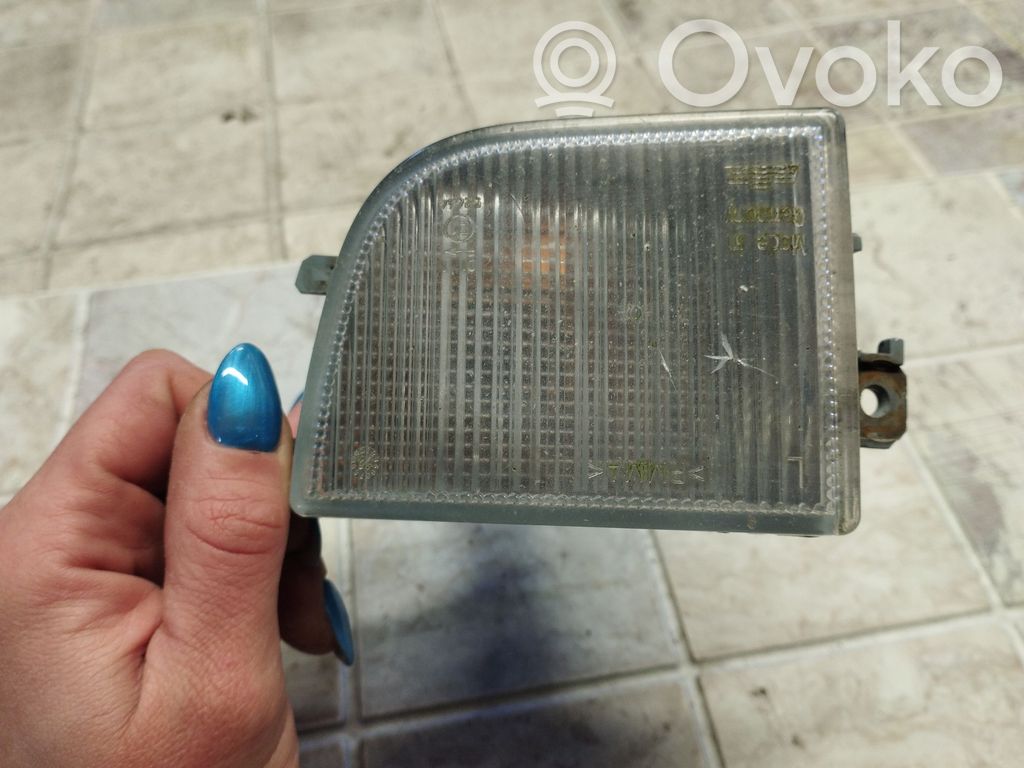 Volkswagen PASSAT B4 Front indicator light 