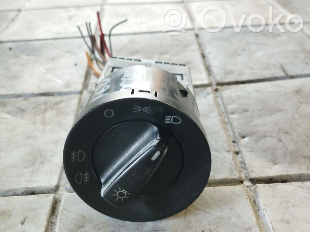 Skoda Octavia Mk1 (1U) Light switch 