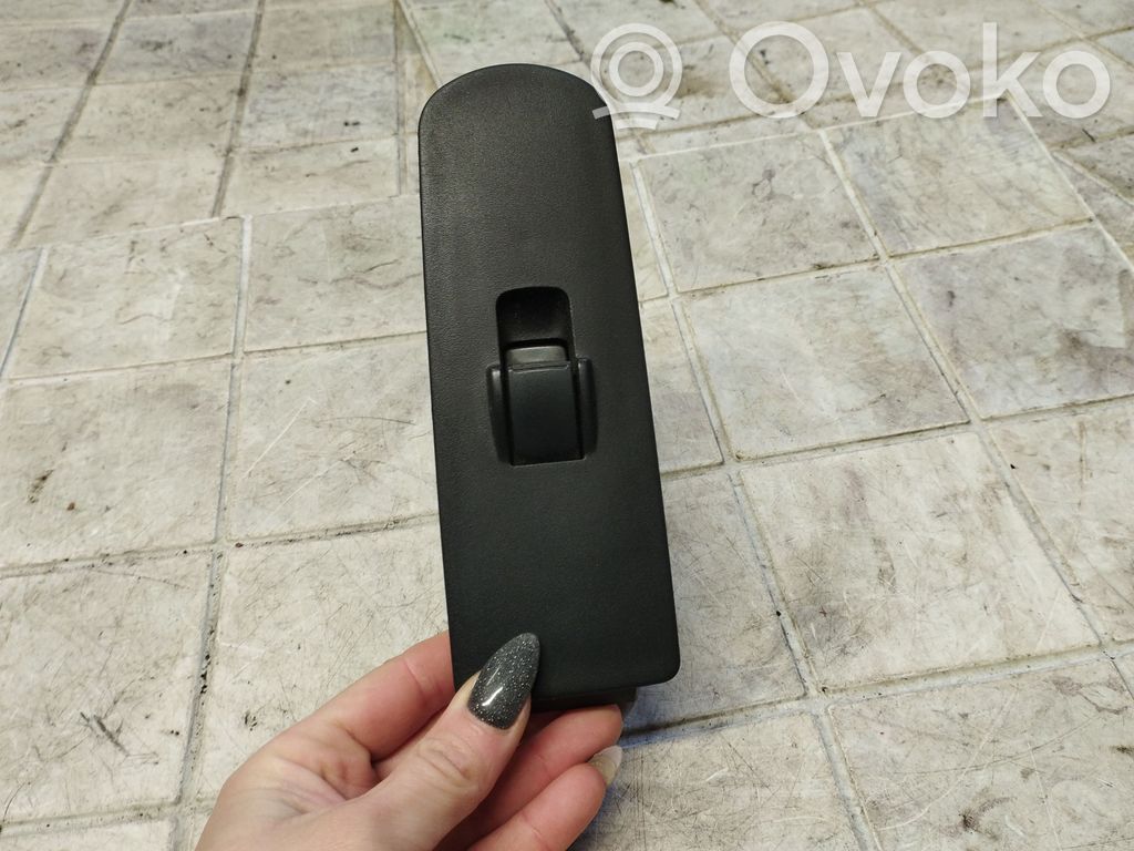 Mitsubishi Colt Electric window control switch 