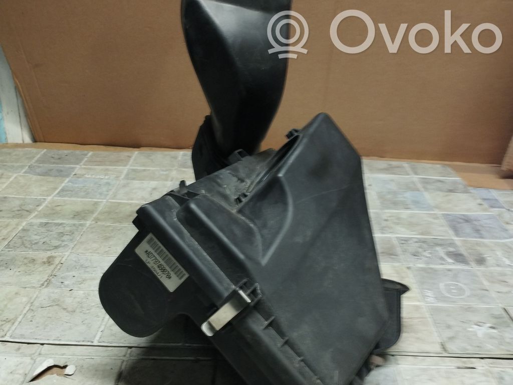 BMW 1 E81 E87 Air filter box 