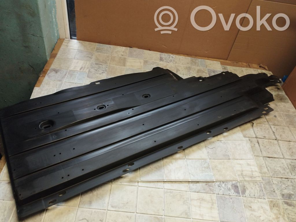 Subaru Outback Šoninė dugno apsauga 