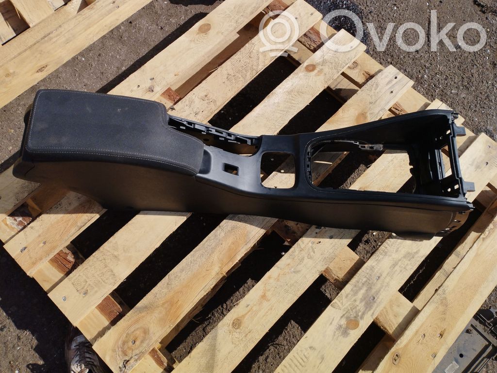 Renault Megane III Armrest 