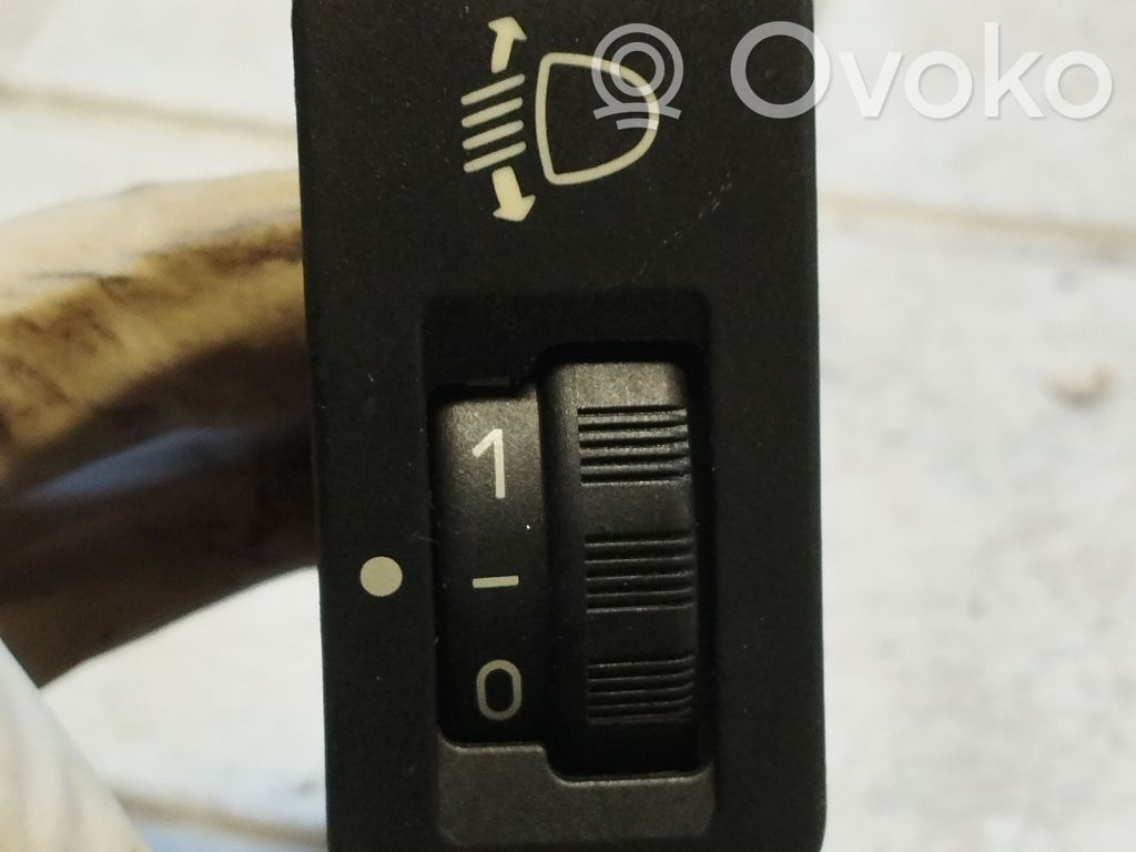 Peugeot 206 Headlight level height control switch 