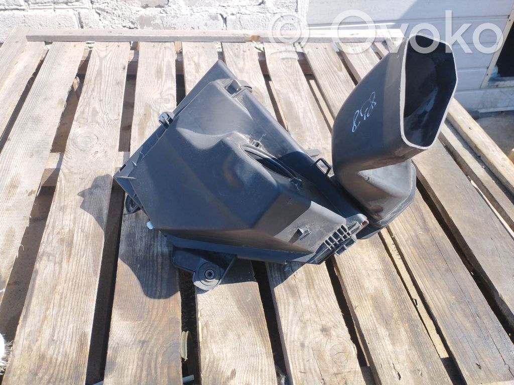 BMW 1 E81 E87 Air filter box 