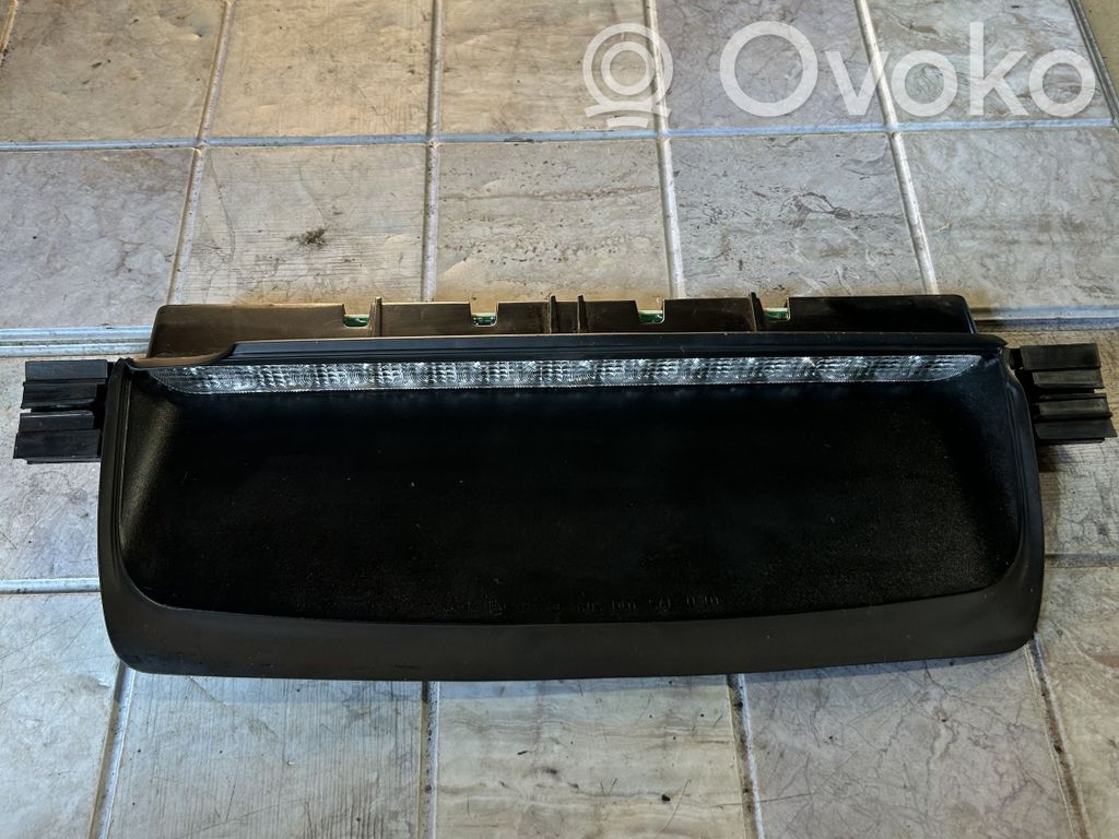 Saab 9-3 Ver1 Third/center stoplight 