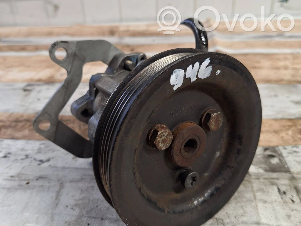 BMW 5 E39 Power steering pump 