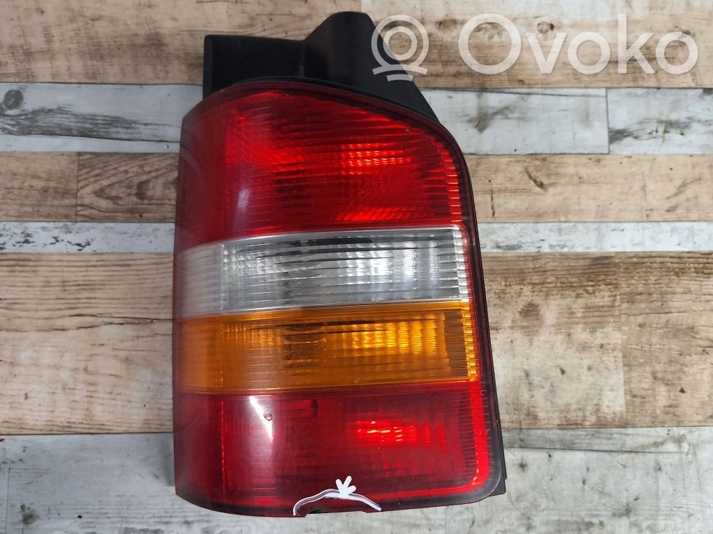 Volkswagen Transporter - Caravelle T5 Lampa tylna 