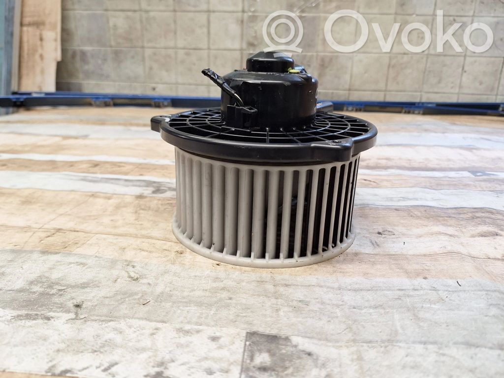 Mazda 2 Mazā radiatora ventilators 