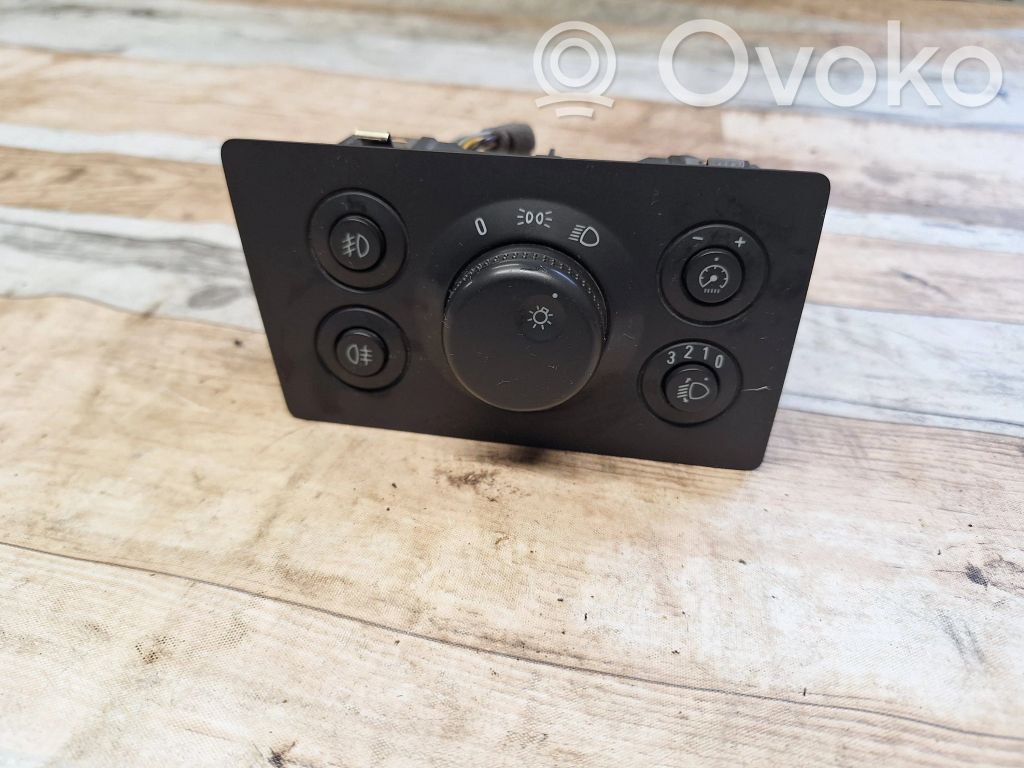 Opel Zafira B Interruptor de luz 