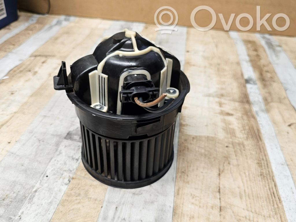 Peugeot 308 SW  Heater fan/blower 