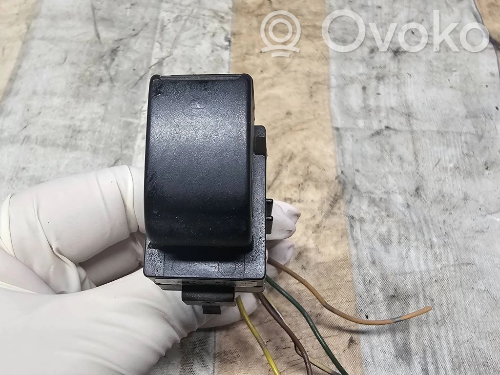 Toyota Corolla E120 E130 Electric window control switch 