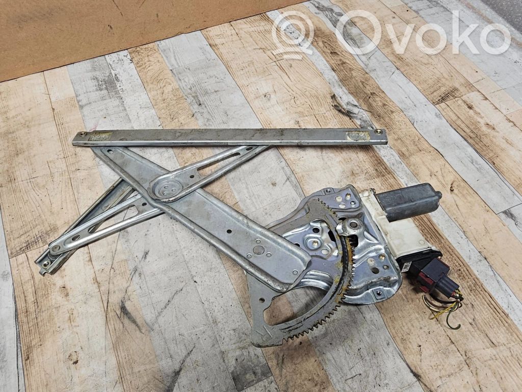 Toyota Corolla E120 E130 Front door window regulator with motor 
