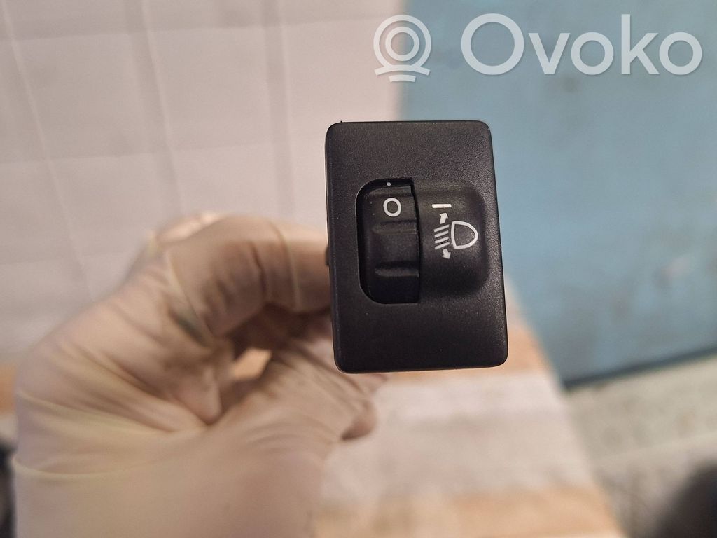 Toyota Auris 150 Žibintų aukščio reguliavimo jungtukas 