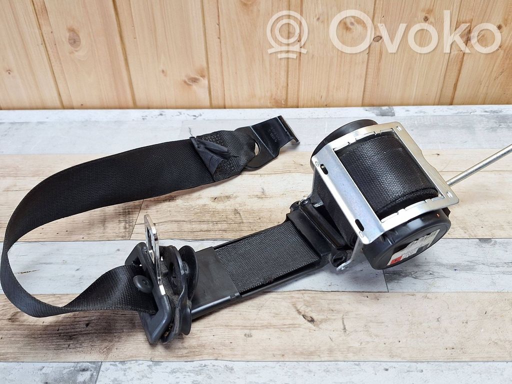Opel Astra H Front seatbelt 