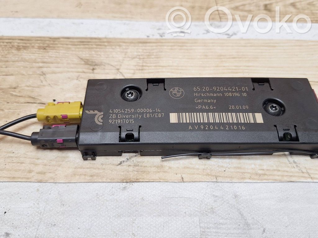 BMW 1 E81 E87 Antenos stiprintuvas 