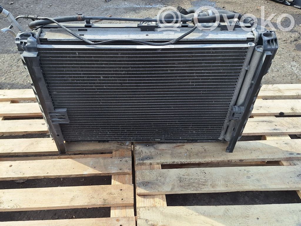BMW 1 E81 E87 Wasserkühler Kühlerpaket 