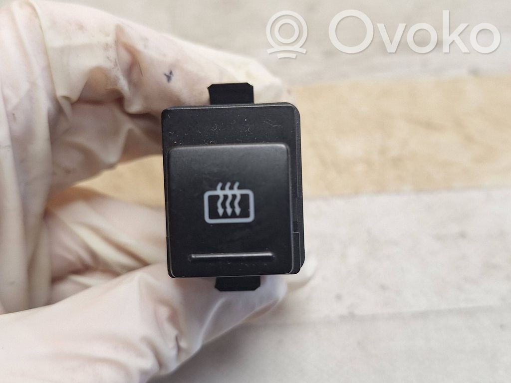 Skoda Superb B5 (3U) Windscreen/window heater switch 