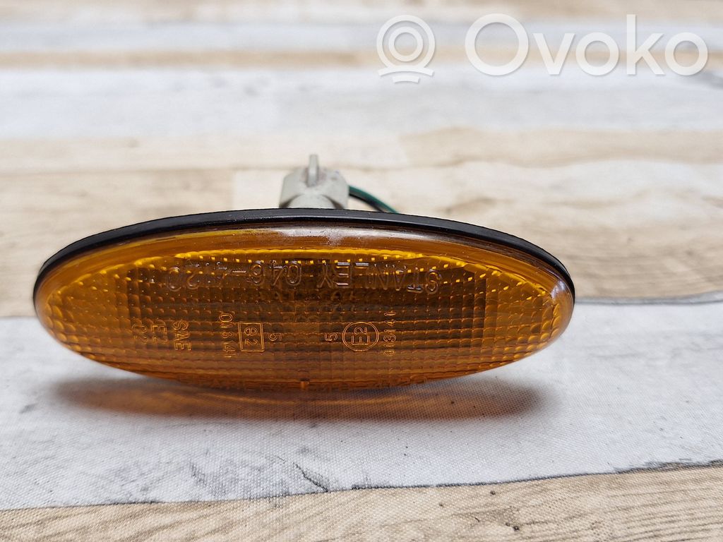 Mazda Premacy Front fender indicator light 