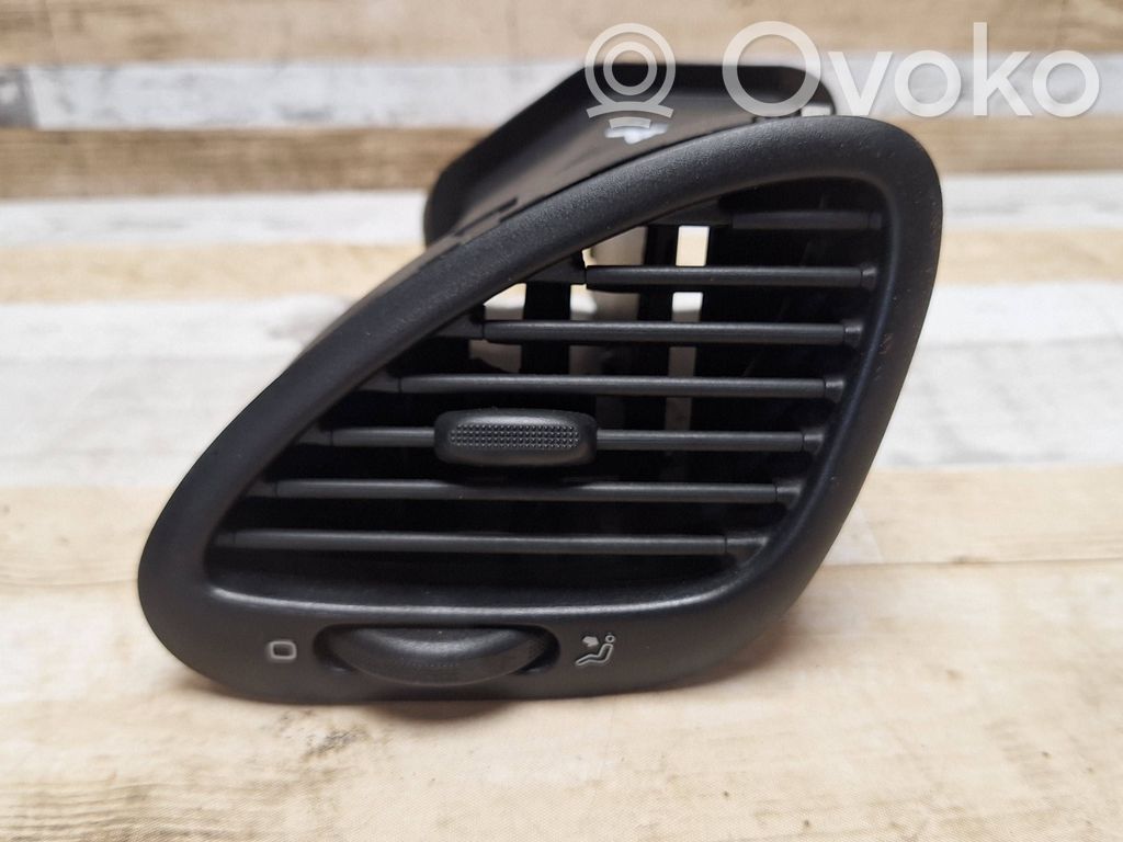 Seat Alhambra (Mk1) Dashboard side air vent grill/cover trim 