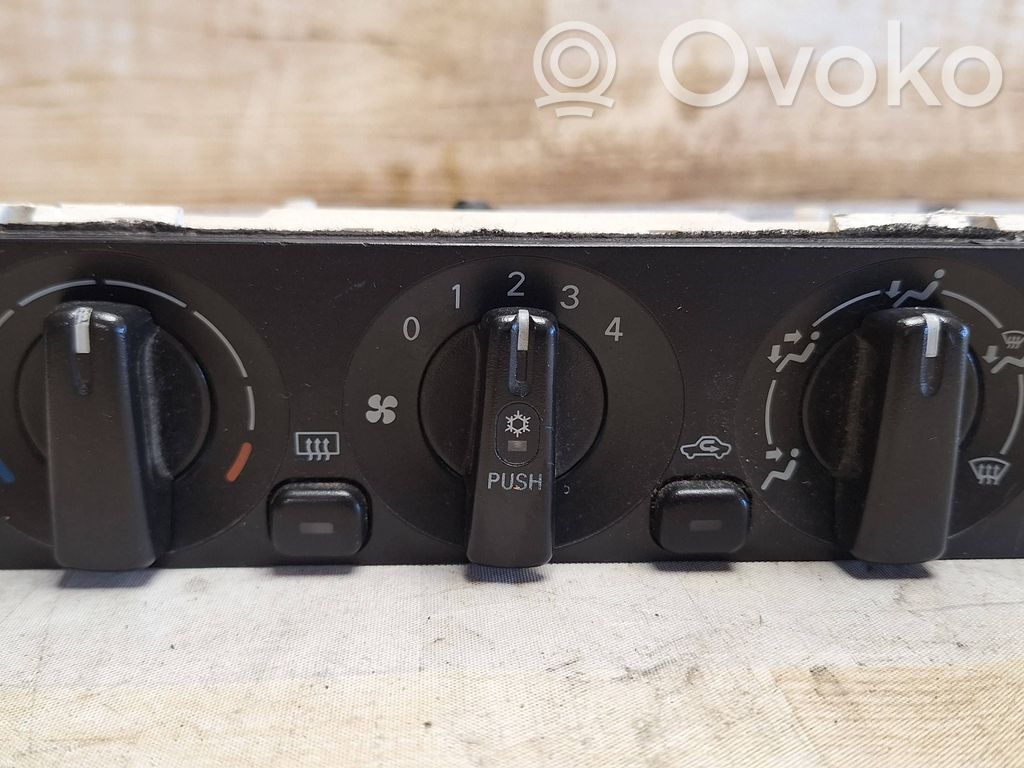 Mitsubishi Space Wagon Climate control unit 