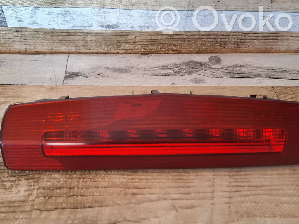 Opel Zafira B Trzecie światło stop 