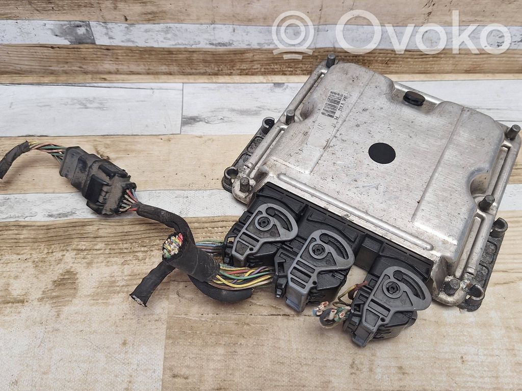 Peugeot 807 Engine control unit/module 